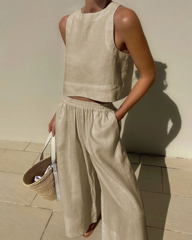 Women's Elegant Linen Set – Flattering Comfortable Two-Piece Style