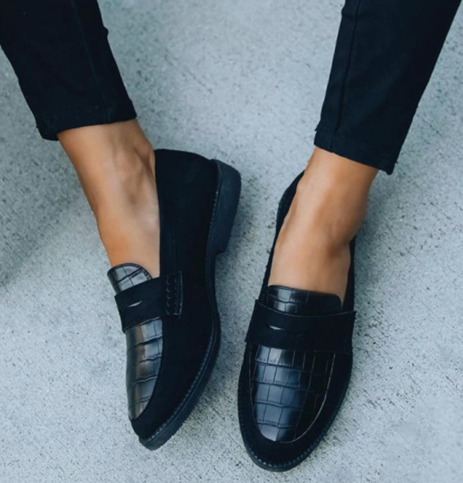 Women's Crocodile Texture Loafers – Chic Everyday Slip-On Style