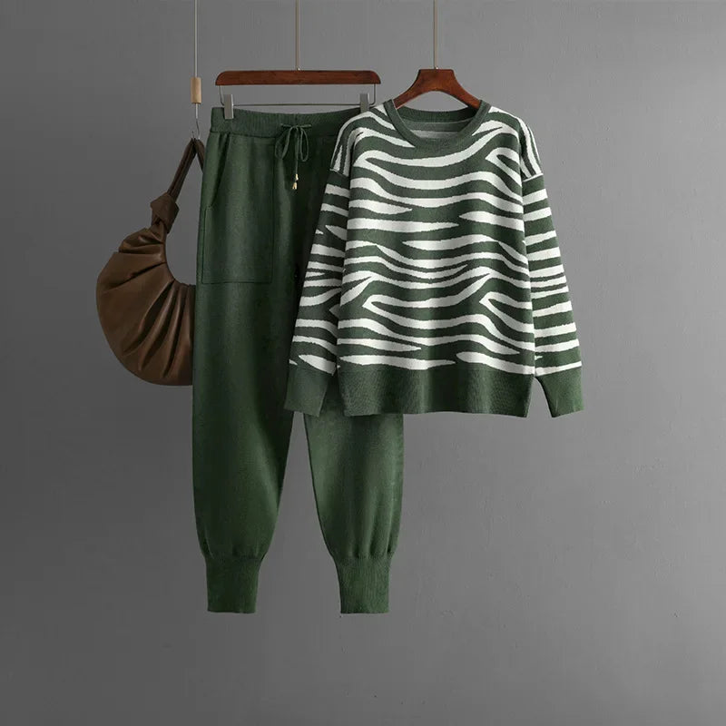 Women's Zebra Cashmere Lounge Set – Soft Chic Comfortable Style