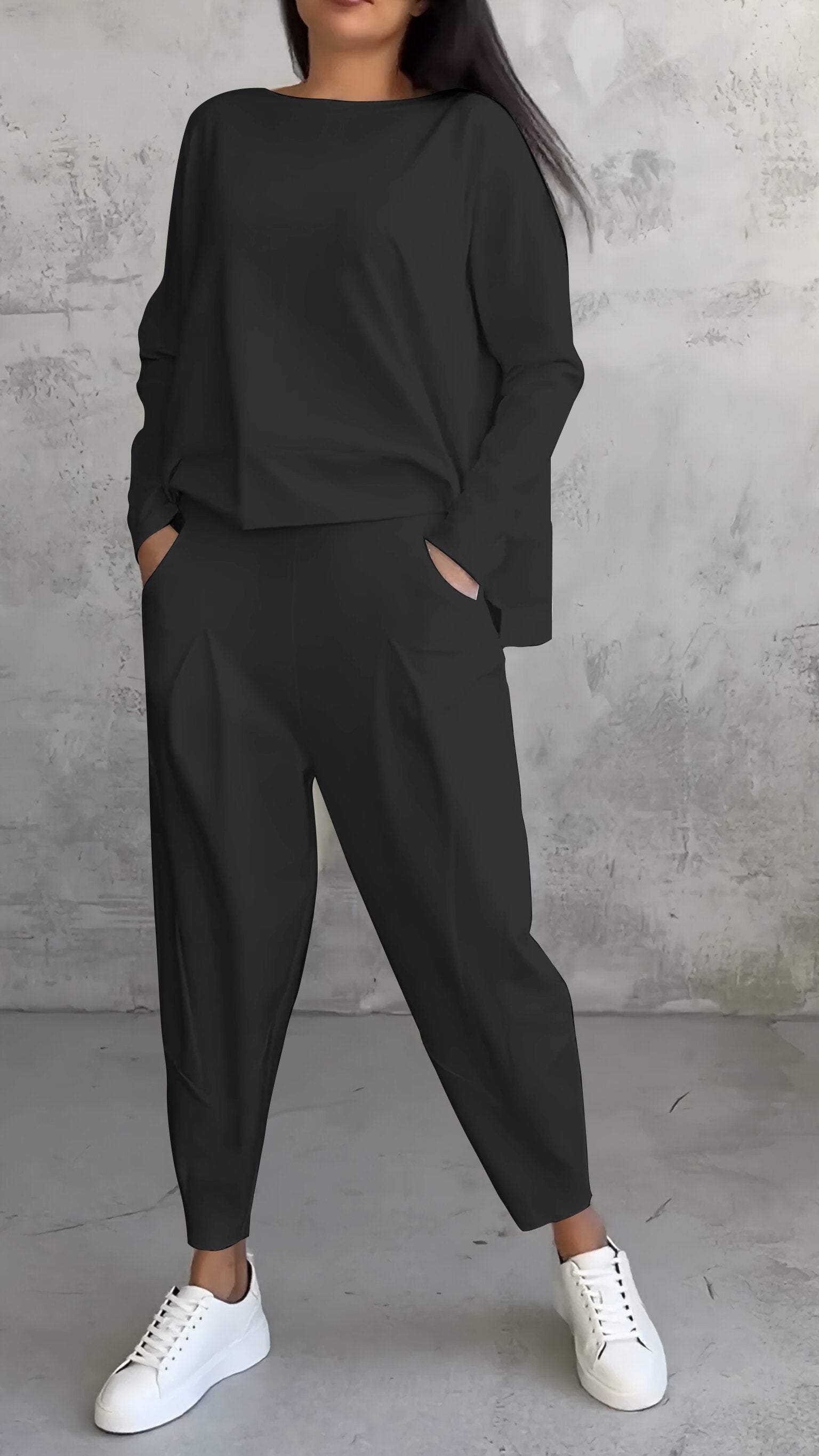 Women's Spandex Two-Piece Set – Modern Comfortable Crew Neck Style